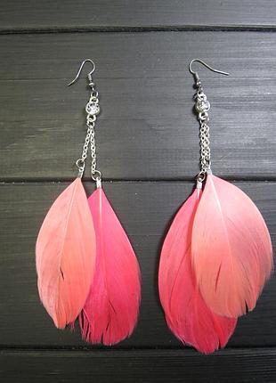 Серьги с розовыми  перьями