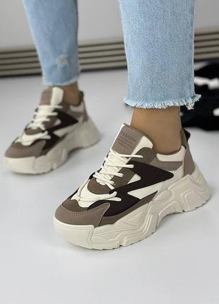 Стильні кросівки у трендовому кольорі
колір - комбінований. р36-41