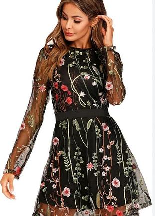 Сукня з вишивкою нова