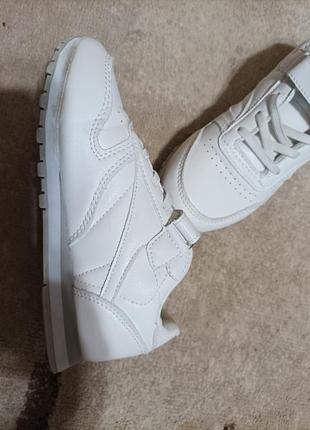 Кроссовки 3