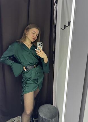 Атласное платье