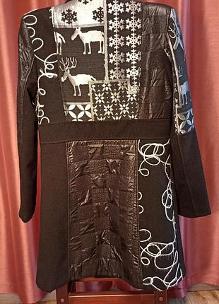 Пальто черное с декором 7