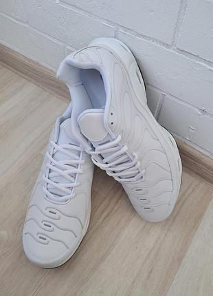 Білі кросівки р 43-46