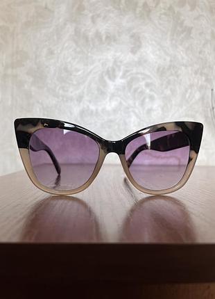 Солнцезащитные очки