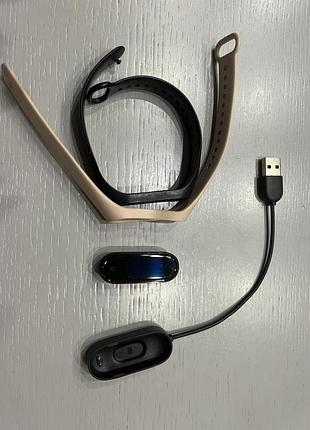 Mi band + зарядка + чехол (ремешок )