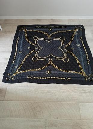 Платок женский guess lady ginevra logo kefiah 130x130