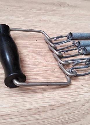 Эспандер плечевой.