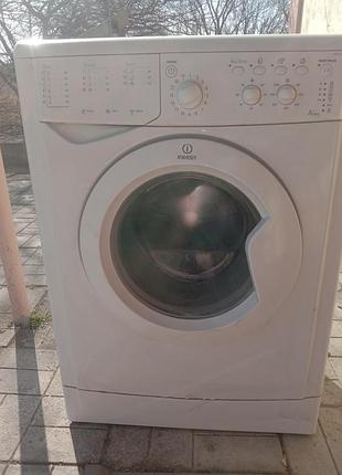 Продам пральну машину индезит