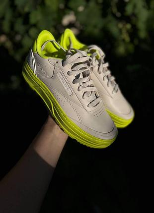 Reebok женские кроссовки -38 г. кожа. оригинал