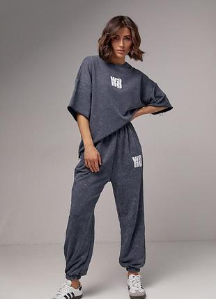 Спортивный костюм в технике тай-дай с принтом wang