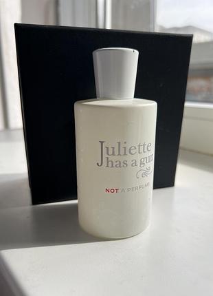 Not a perfume Juliette has a gun