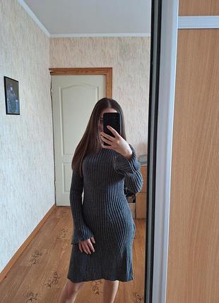 Вязаное платье