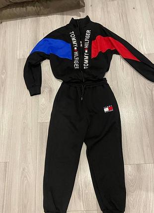 Костюм стильный под бренд tommy hilfiger
