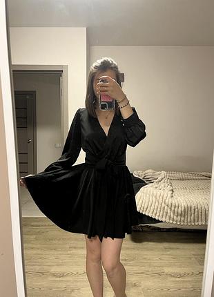 Черное платье