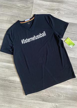 Нова футболка в спортивному стилі для футболу