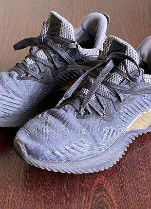 Женские кроссовки adidas 37 размера
