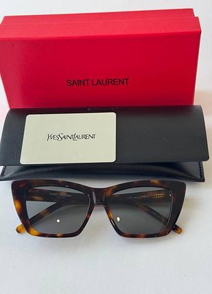 Очки ив сен-лоран в леопардовой оправе
