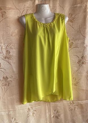 Яскрава блуза бренду roman , пог-50, поб-58, довжина-69, оздоблена, шовк