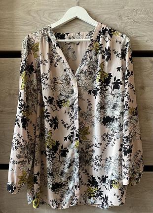Блуза у квітковий принт