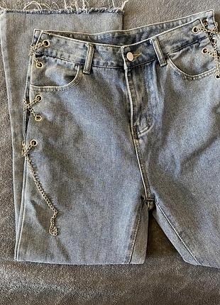 Женские джинсы