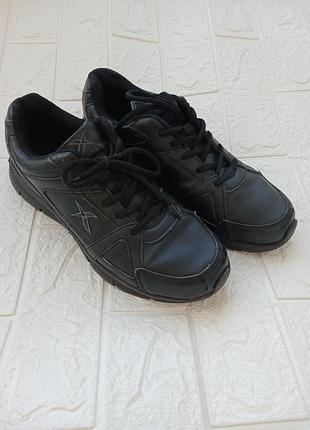 41р кросівки чорні  чоловічі