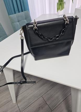 Маленькая черная сумочка