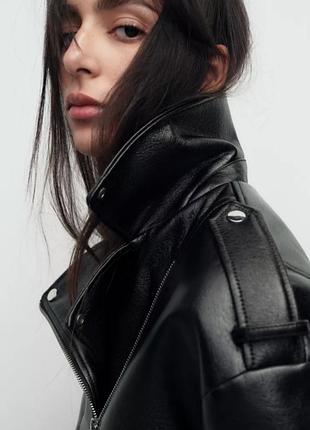 Кожаная куртка кожуха zara