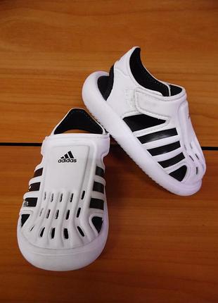 Босоножки adidas**