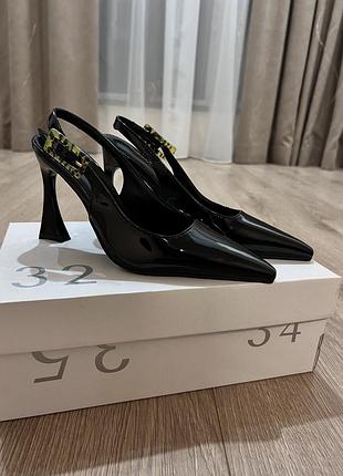 Туфлі на каблуку 35 розміру