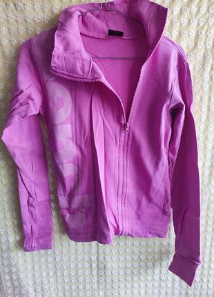 Рожева кофта на замку