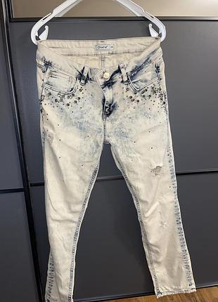Джинси з камнями сваровскі s-m розмір