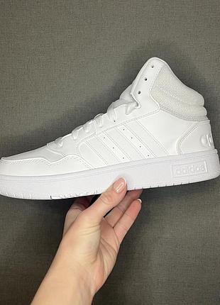 Кроссовки adidas 40 р
