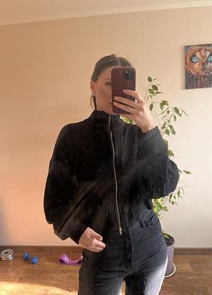 Кофта на замку
