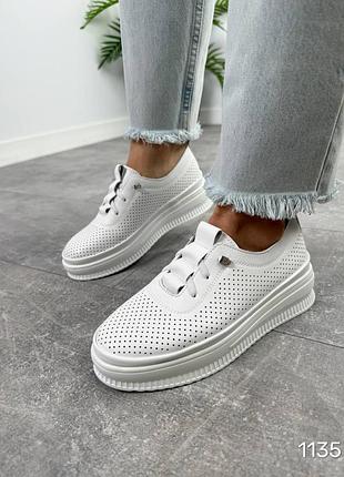 Мокасины женские белые