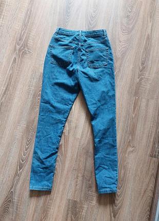 Новые голубые джинсы boohoo xs2 фото