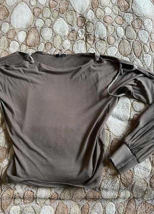 Блуза з відкритими плечима