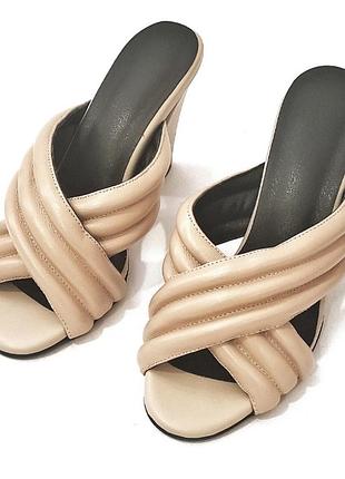 Стильные босоножки