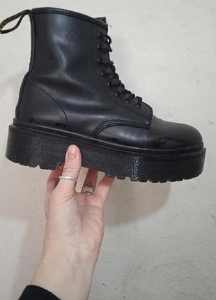 Ботинки dr WTAPS martens.