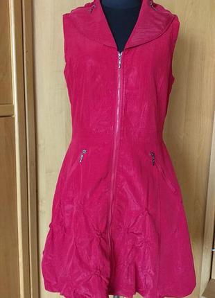 Женская красная жилетка удлинення на молнии размер евр40