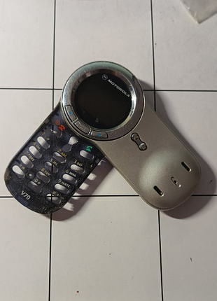 Часть корпуса с дисплеем motorola v70