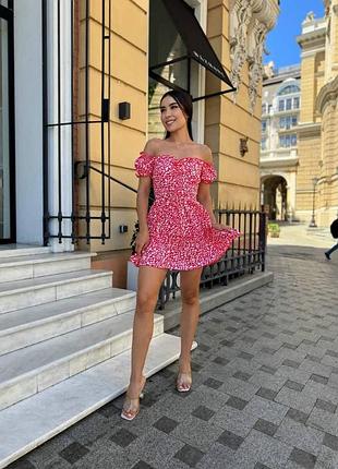Привлекательное легкое платье с коротким рукавом