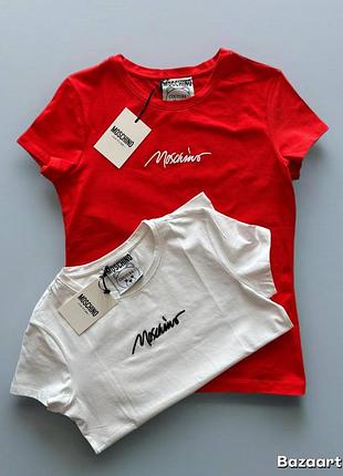 Женская футболка.