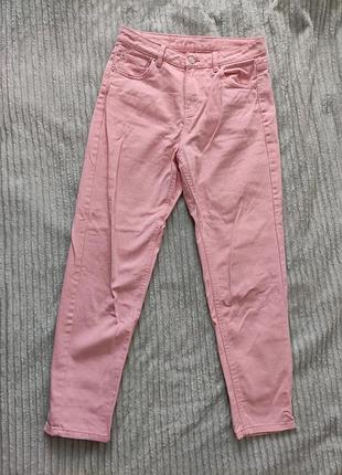 Розовые mom джинсы