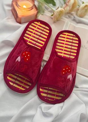 Тапочки жіночі