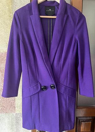 Класний піджак, був вдягнений один раз