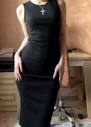 Літня чорна міді сукня
