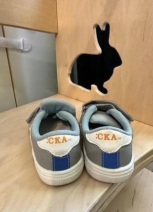 Легкие кроссовки 3