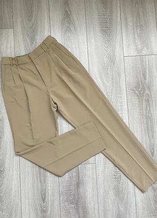 Легкие классические брюки на высокой посадке