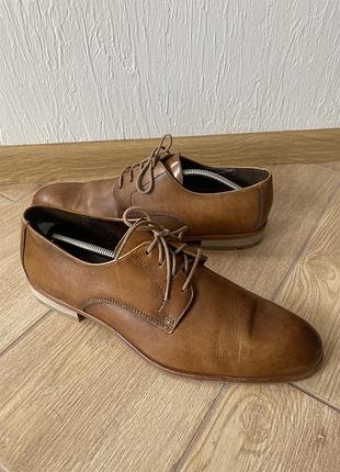 Фірмові класичні туфлі від lloyd 44