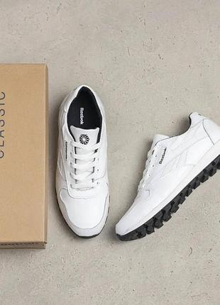 Демисезонные кожаные кроссовки reebok белые4 фото